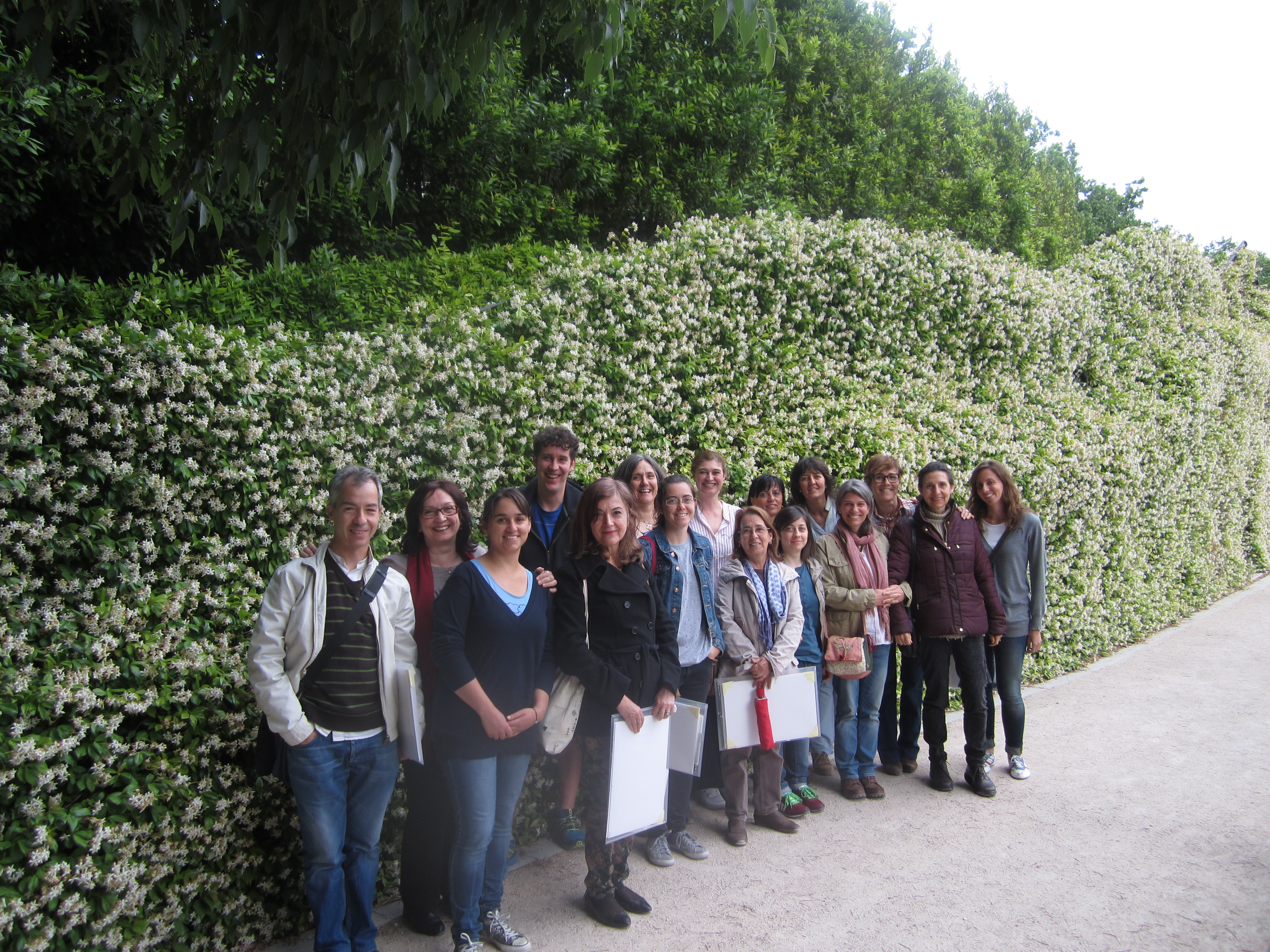 Alumnos del 6º Curso de dibujo botánico en el RJBM